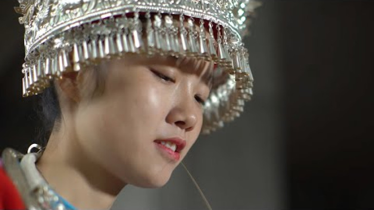 Embedded thumbnail for ศิลปะหัตถกรรมจักสานจากไม้ไผ่ของชนเผ่าม้ง