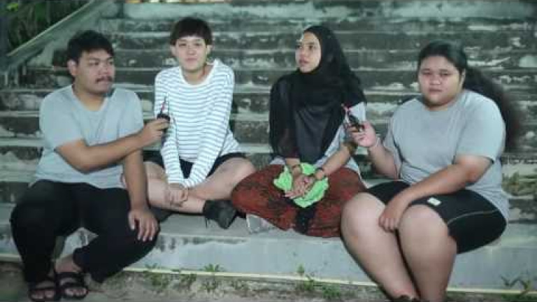 Embedded thumbnail for รายการ &amp;quot;ชนช้างกราฟิก 2&amp;quot; (31 ธ.ค.59)