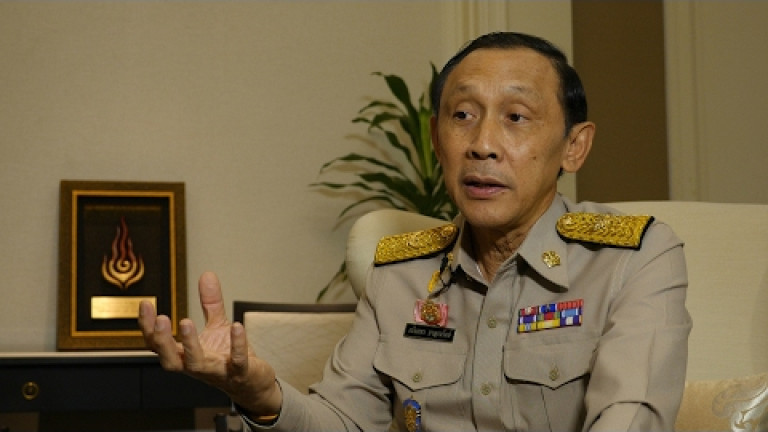 Embedded thumbnail for สัมภาษณ์ | พลเอก อนันตพร กาญจนรัตน์ - รัฐมนตรีว่าการกระทรวงพลังงาน